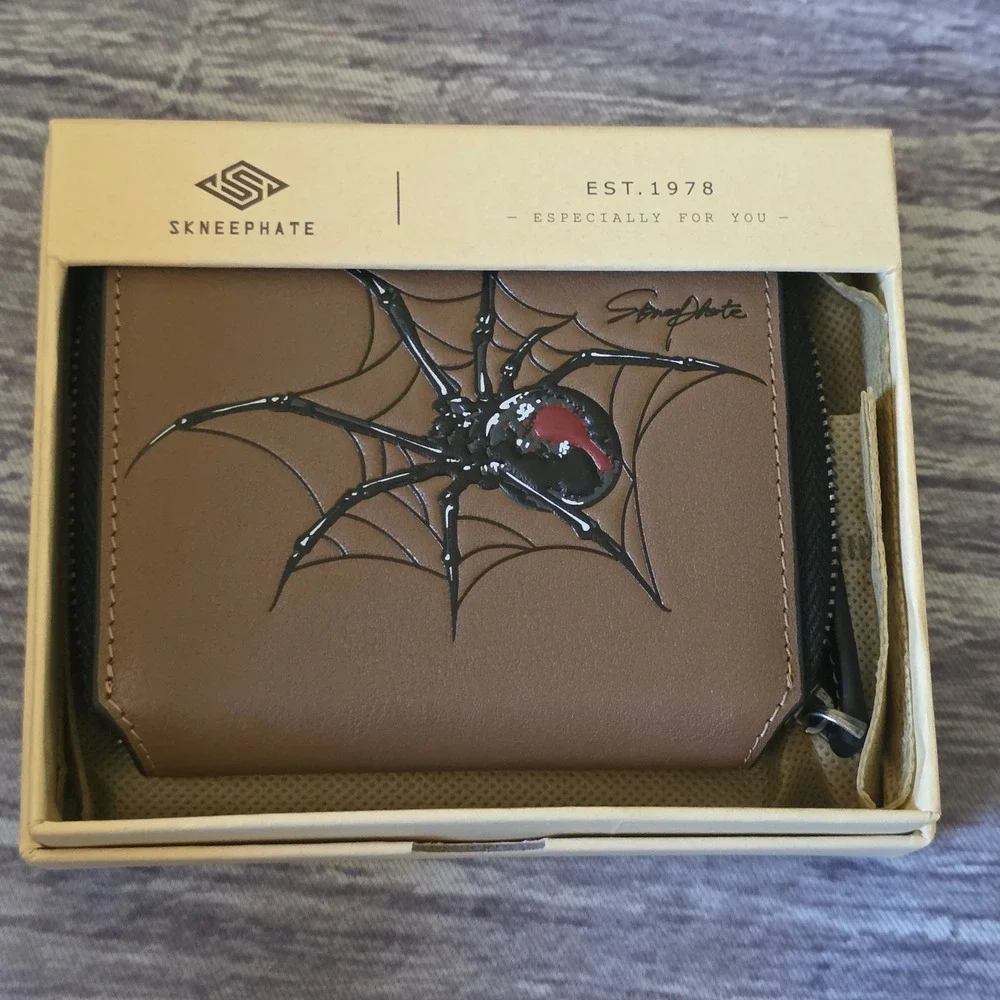 Skneephate Tan Black Widow Spider Web Zip Around Bifold Wallet New in Box